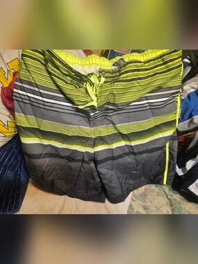 Mens OP Board Style Swim Trunks Estate Item
